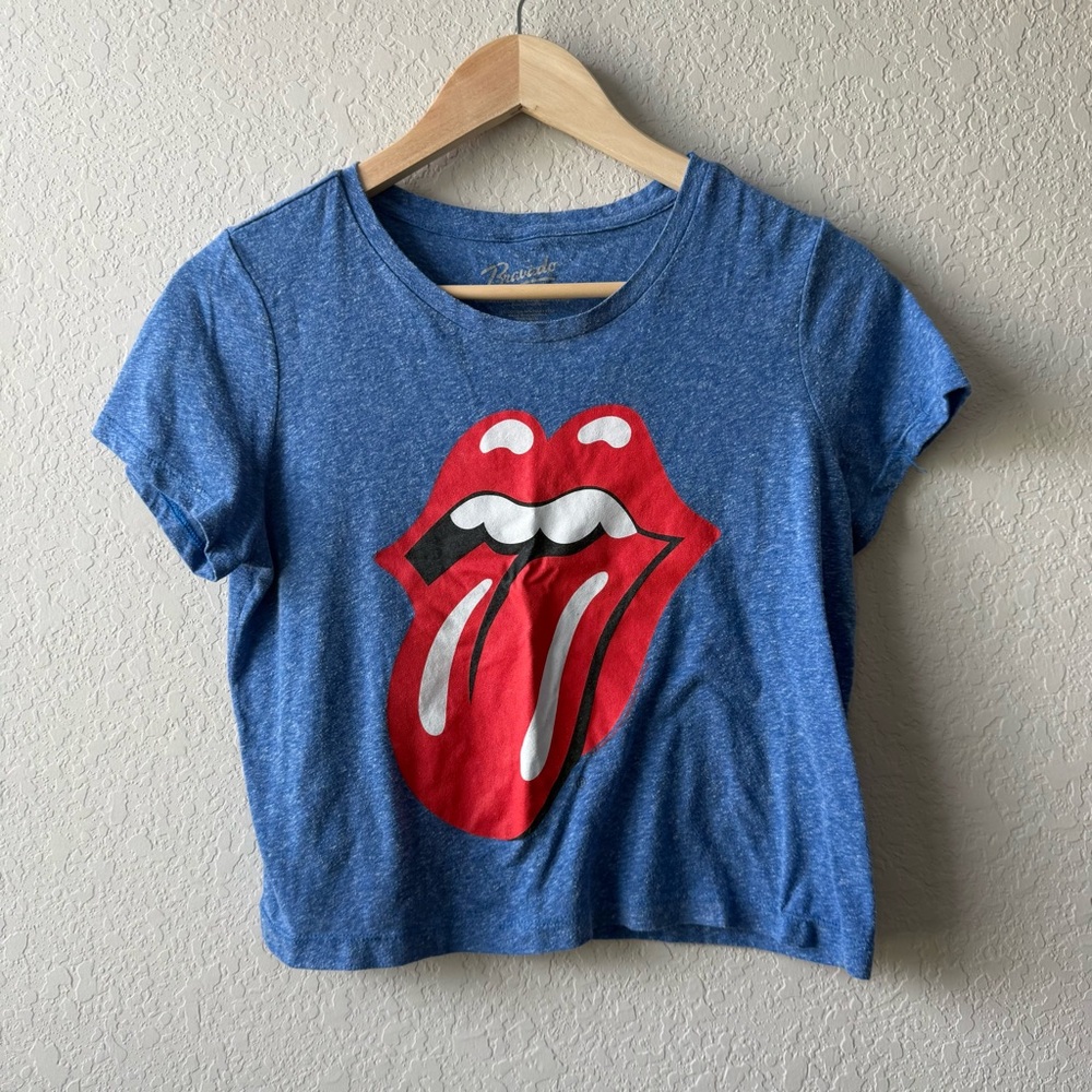 Blue Women’s Cropped Rolling Stones Graphic Tee